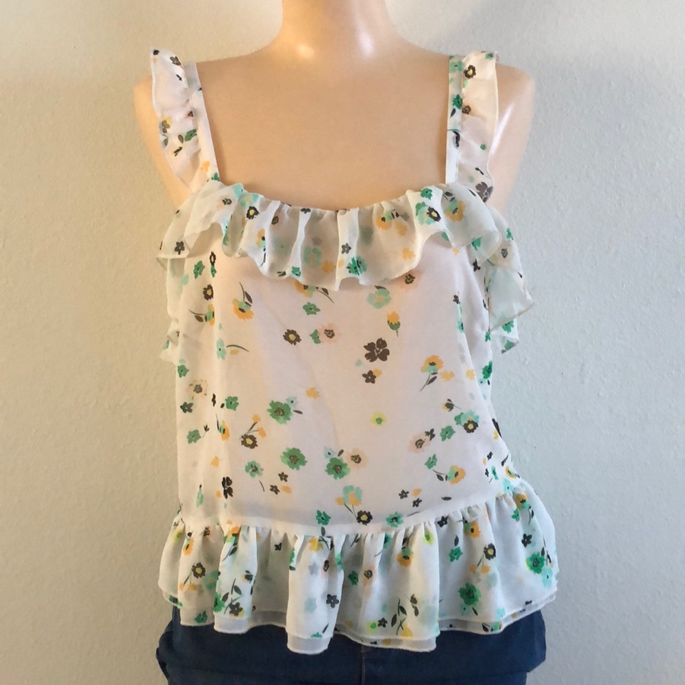Who What Wear Top white floral design